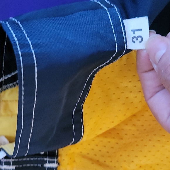 LOCAL MOTION Board Shorts with Back Pocket 31 - Picture 6 of 6